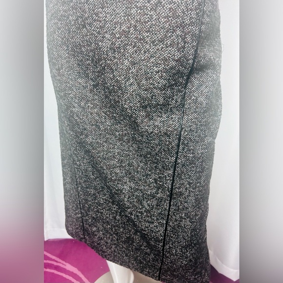 Cassis Wool Pencil Skirt - Picture 4 of 7